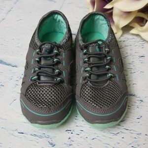 oi sport shoes